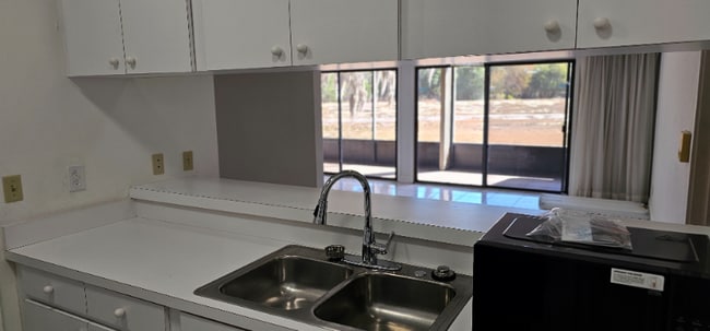 Building Photo - 181 Palm View Ct