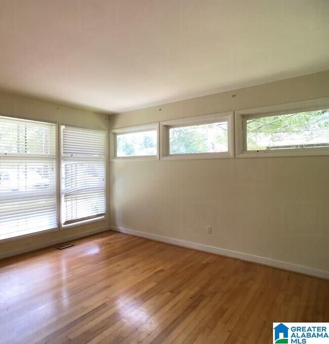 Building Photo - 5192 Scenic View Dr