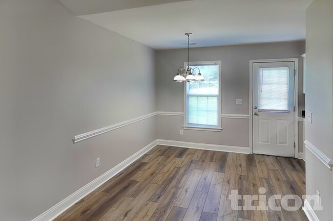 Building Photo - 5229 Harmon Pl