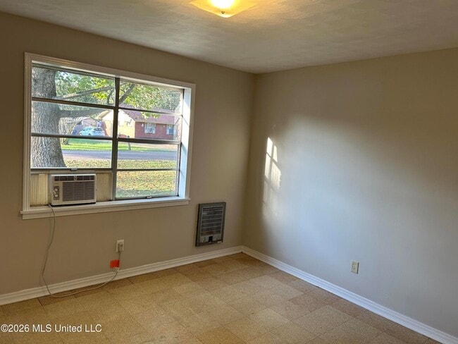 Building Photo - 106 Rollins Dr