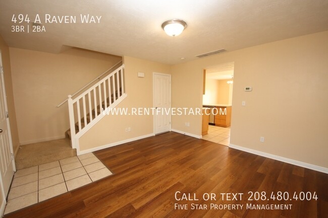 Foto del edificio - 494 Raven Way