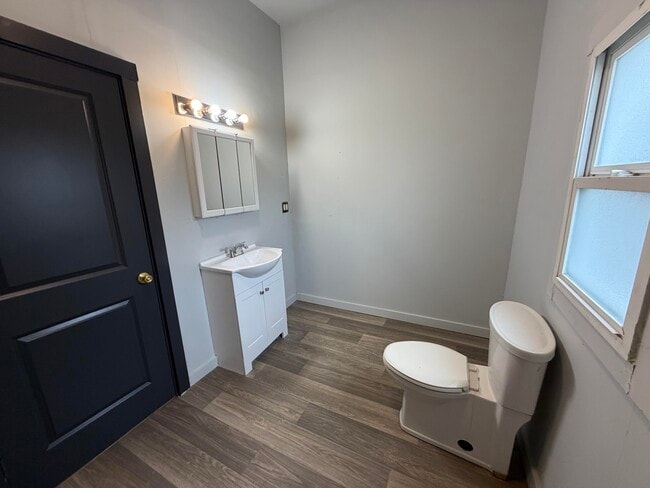 Building Photo - 214 McKinley