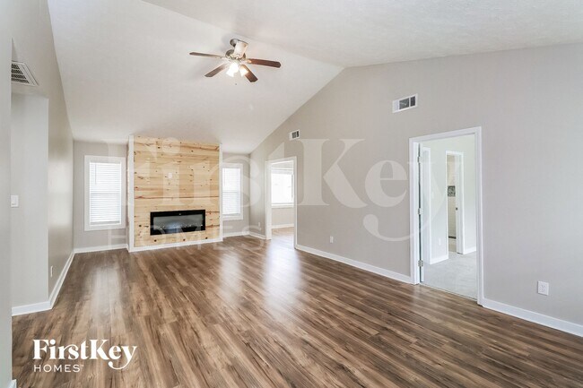 Building Photo - 1399 Ashbrook Dr NW