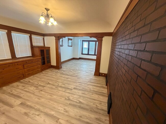 Building Photo - 3600 N Port Washington Rd