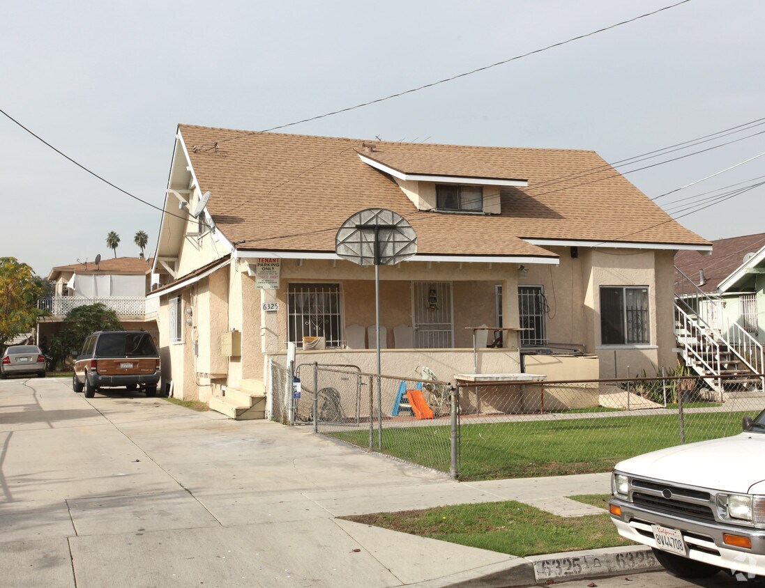 Foto principal - 6325 Bear Ave