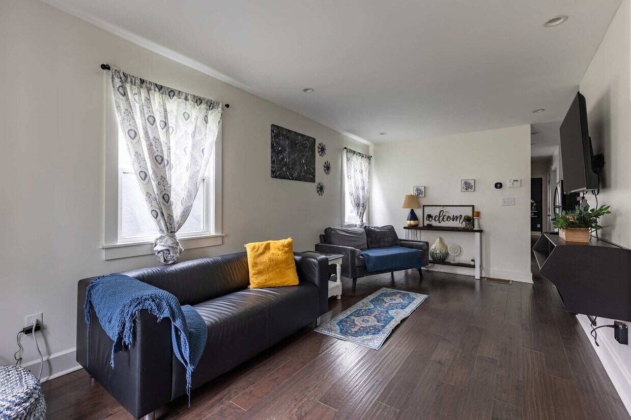 Foto principal - 3203 Sutherland Ave