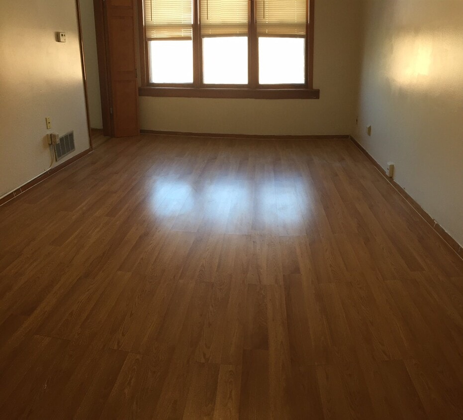 Photo - 2934 S Keeley St (Chicago, IL)