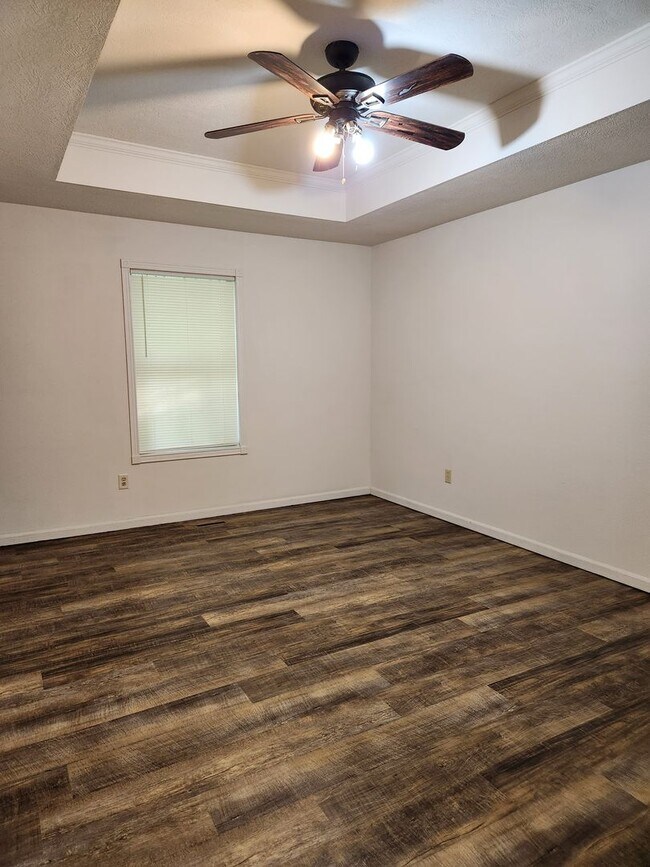 Foto del edificio - Southwest Springfield 3 Bed / 2 Bath Home ...