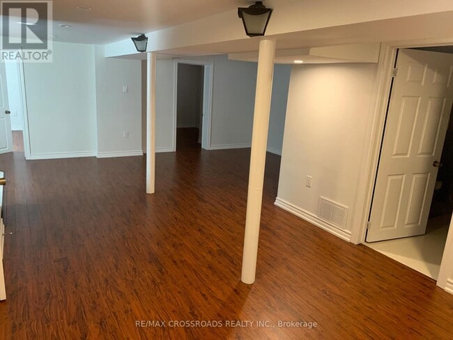 Building Photo - 70 Seminole Ave