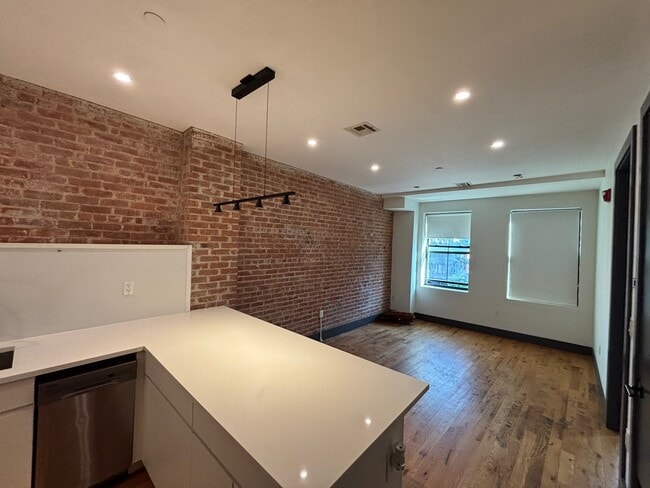 Building Photo - 568 Communipaw Ave