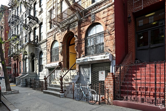 Building Photo - 63 E 7th St
