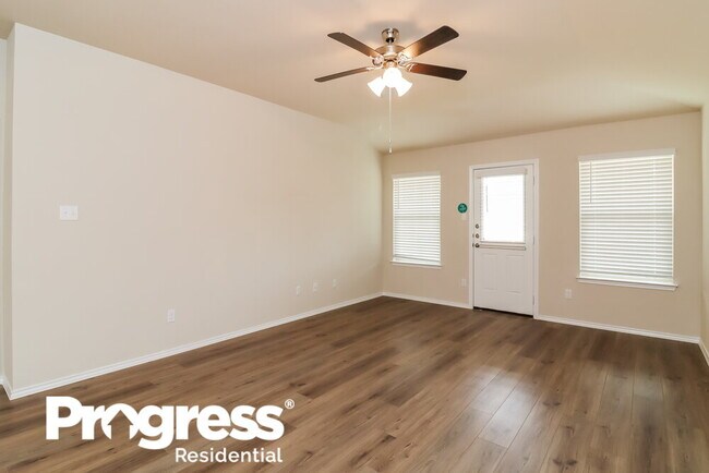 Foto del edificio - 3221 Autry Rd