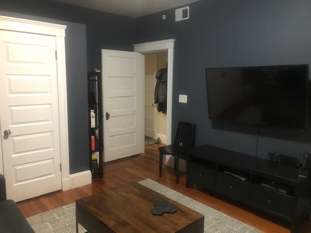 Building Photo - 5 Bailey St