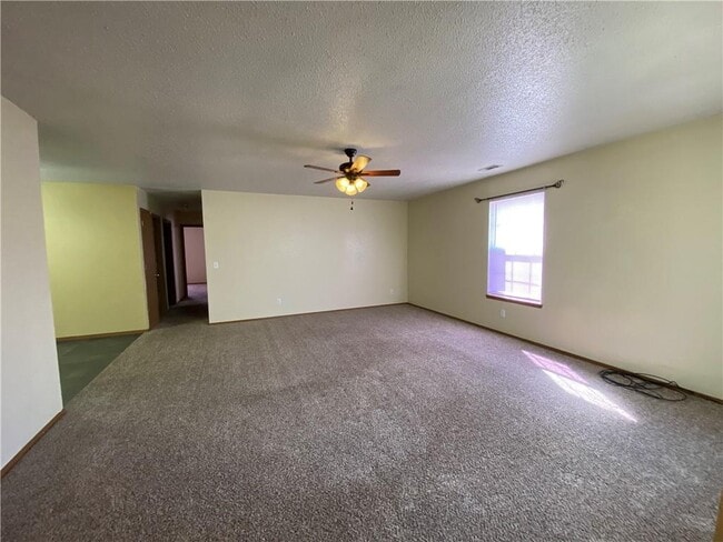 Building Photo - 816 E Audrey Ln