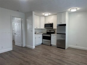 Building Photo - 4246 Sea Grape Dr