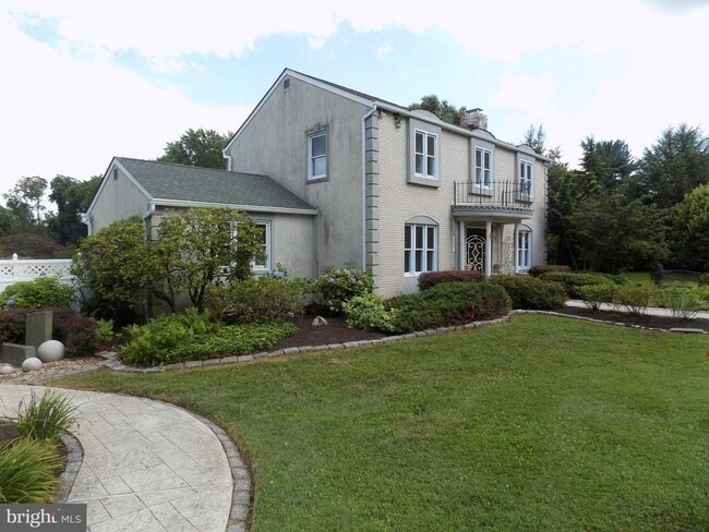 Foto del edificio - 313 Glenville Rd