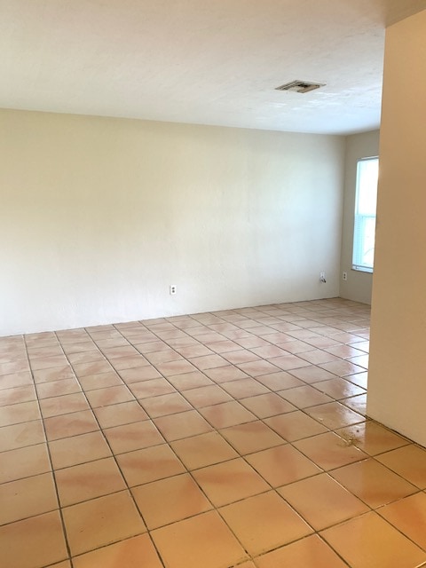 Building Photo - 11341 Linda Loma Dr