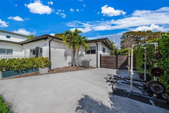 Foto del edificio - 3531 SW 1st Ave