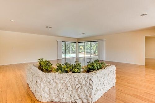 Foto del edificio - 5968 Glenbrook Way