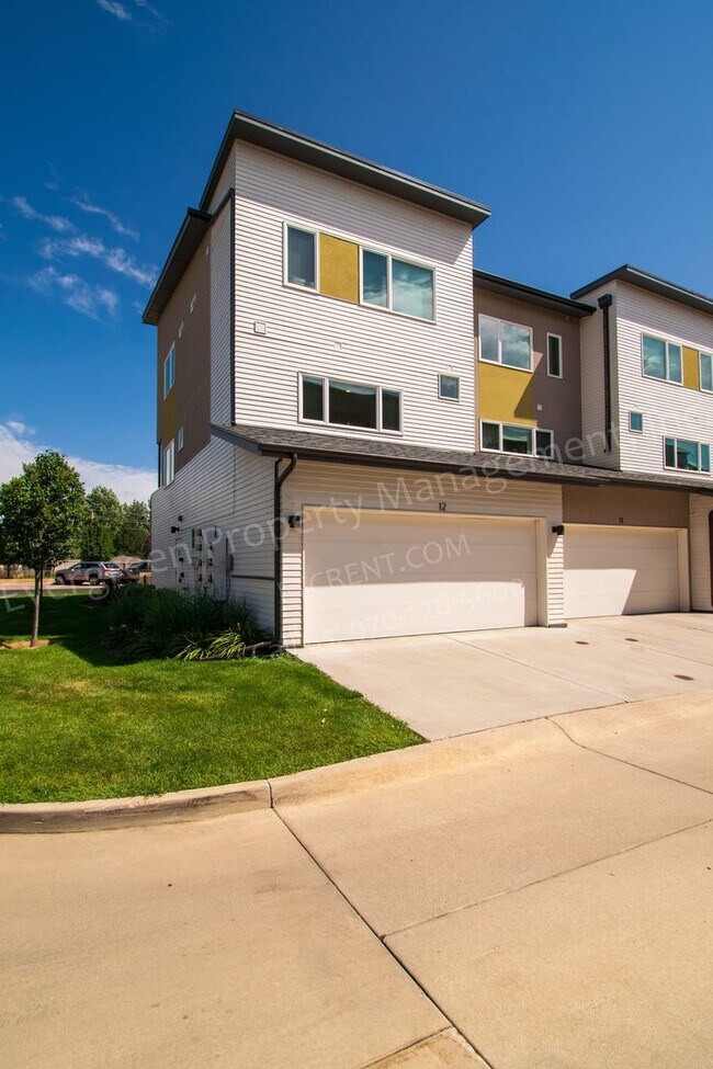 Foto del edificio - SIGNING BONUS!!! Available Now! 2-bedroom ...