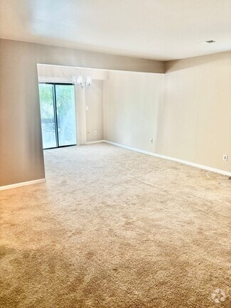 Building Photo - R2 Avon Dr E