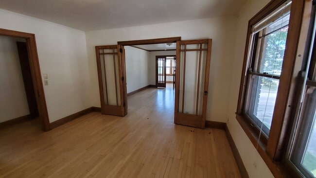 Building Photo - 1901 University Ave