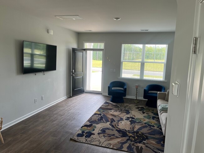 Building Photo - 121 Carolina Grove Blvd