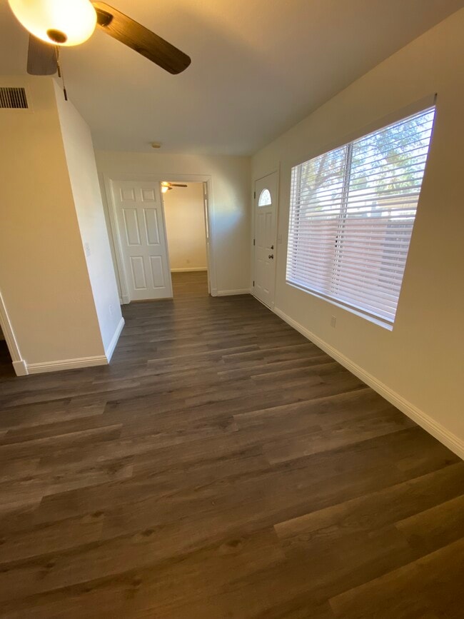 Building Photo - 2301 E University Dr