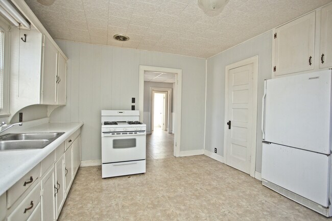 Foto del edificio - ***403 SW E Street***