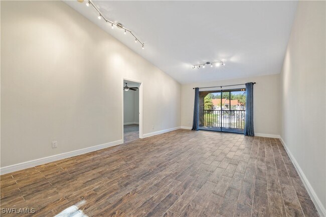 Foto del edificio - 2142 Arbour Walk Cir
