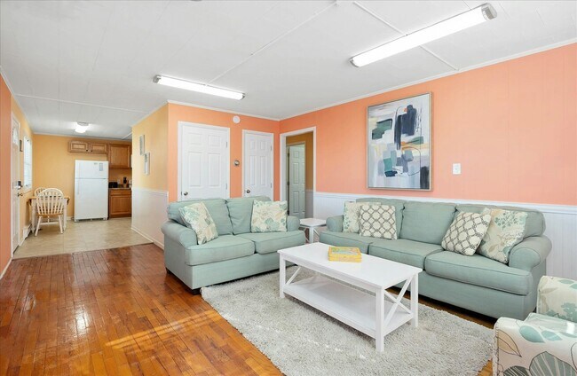 Foto del edificio - 7406 Coastal Hwy