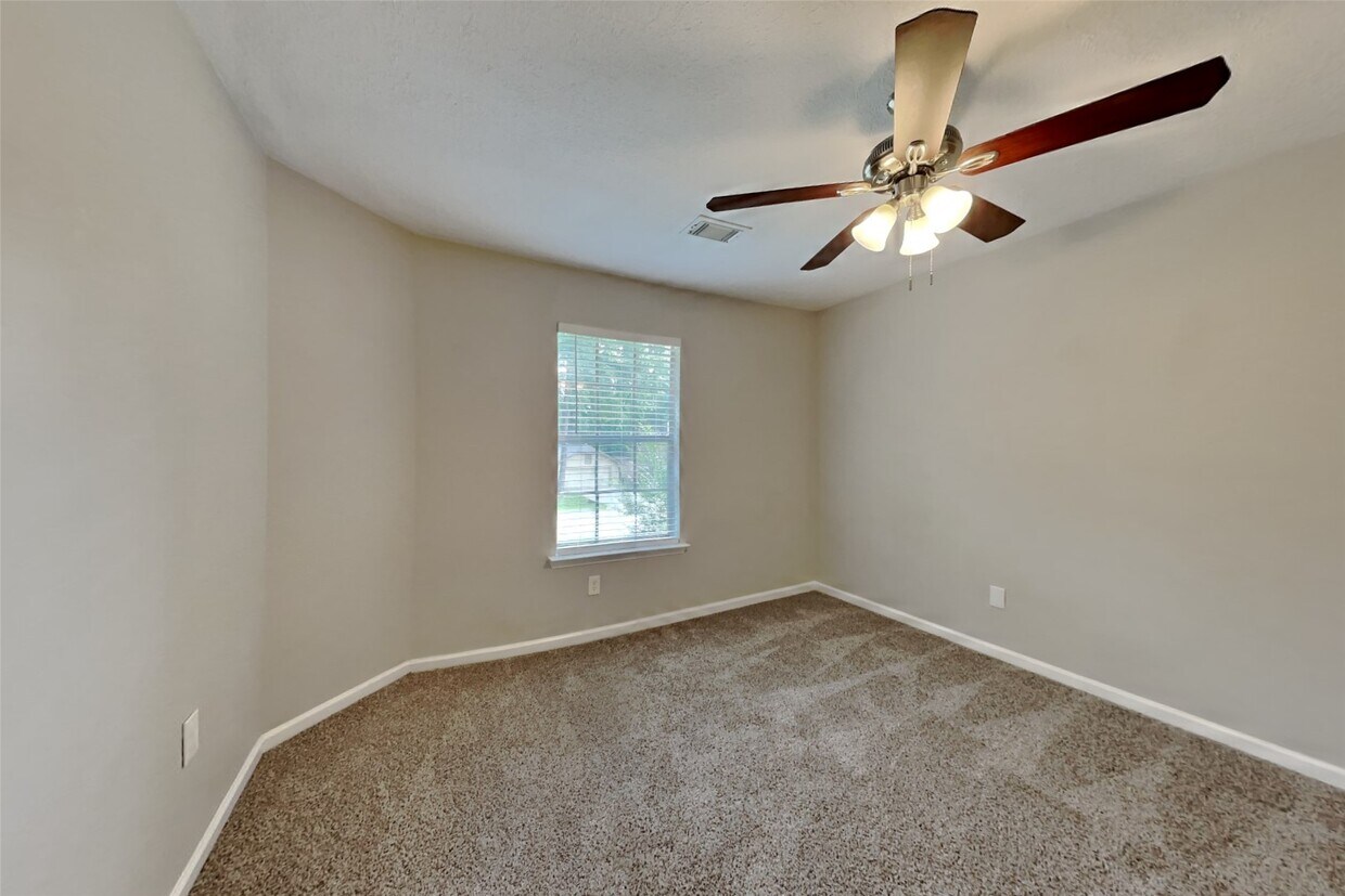 Foto del edificio - 64 Hickory Oak Dr