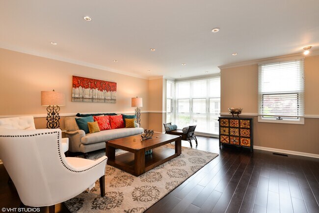 Foto del edificio - 2375 N Wayne Ave