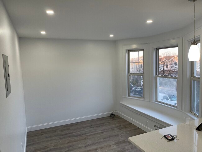 Building Photo - 7856 76th St