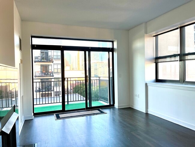 Building Photo - 1529 S State St