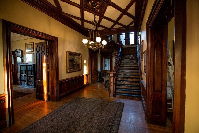 vestíbulo - 100 Cornell Ave