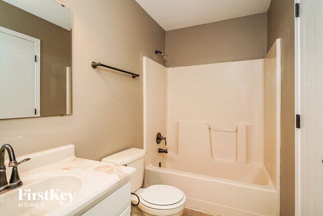 Foto del edificio - 6031 Long River Ln