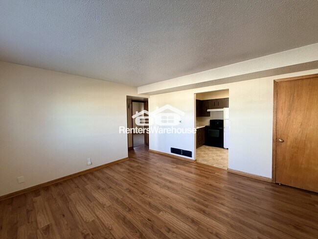 Foto del edificio - 303 S Madison St