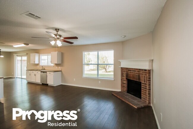Building Photo - 307 Saddlebrook Dr