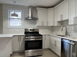 Building Photo - 39 Rawson Rd
