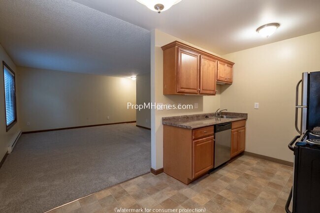 Building Photo - 5920 SW Hood Ave