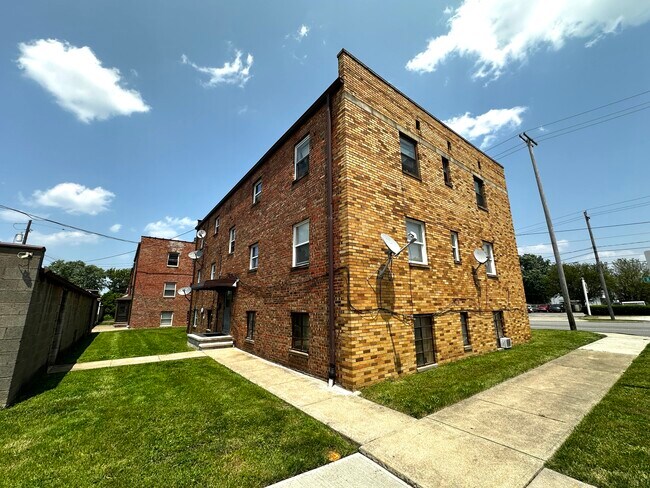 Exterior - 4200 Ridge Rd