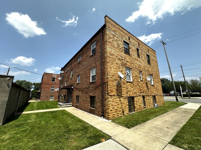 Exterior - 4200 Ridge Rd