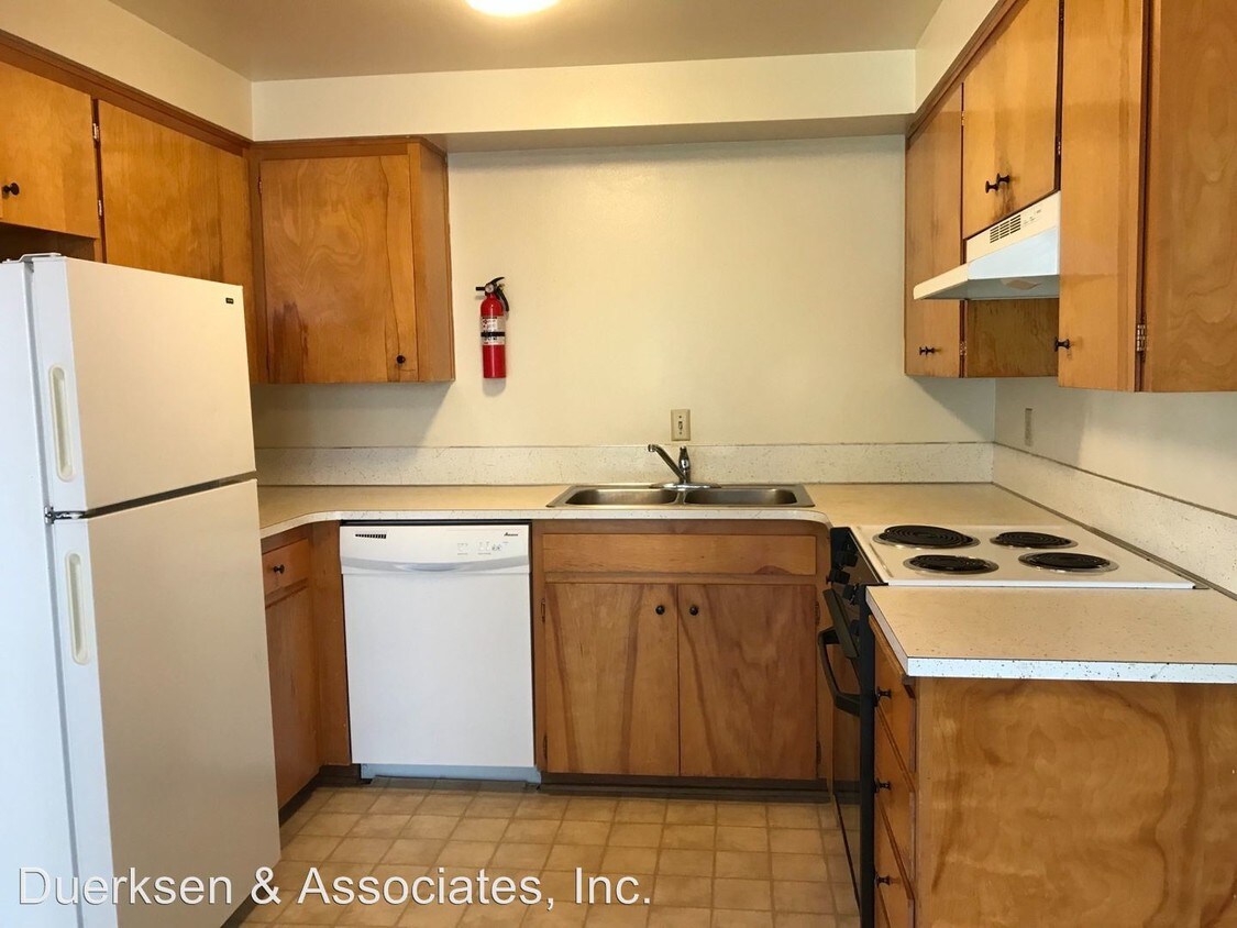 2101-2201 NW Grant Ave Unit 1-9, Corvallis, OR 97330 - Room for 