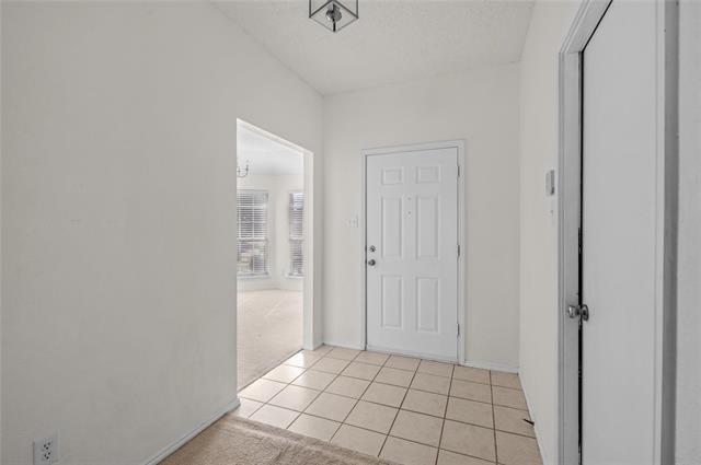 Foto del edificio - 9808 Nixon Dr