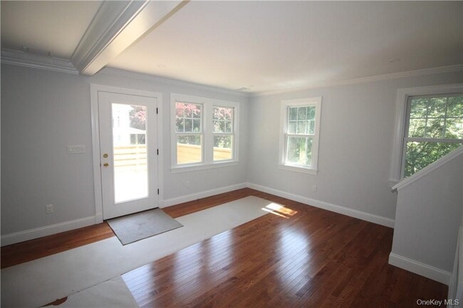 Building Photo - 691 Long Pond Rd
