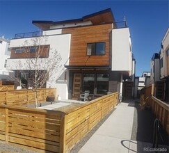 Building Photo - 1442 Zenobia St
