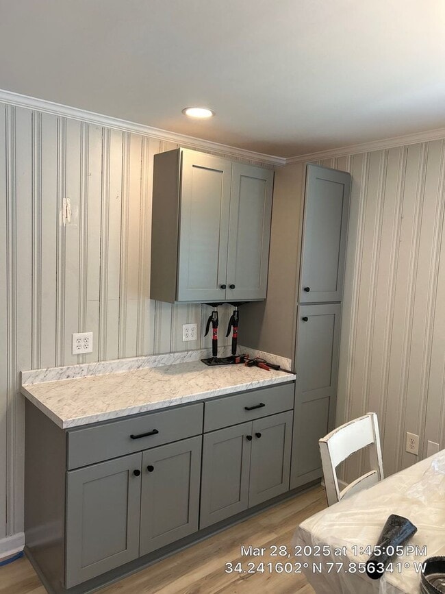 Foto del edificio - Updated 2 Bedroom, 1 Bath Home Locate Clos...