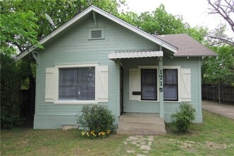 Building Photo - 1715 Briar St