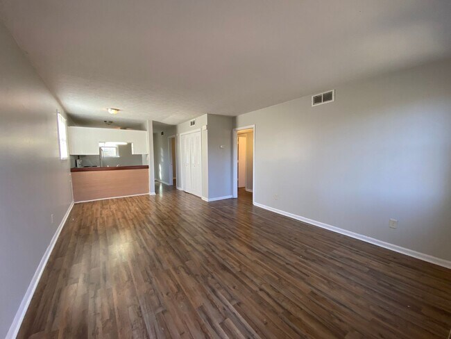 Foto del edificio - Two bedroom near Peaks View Park! Water, t...
